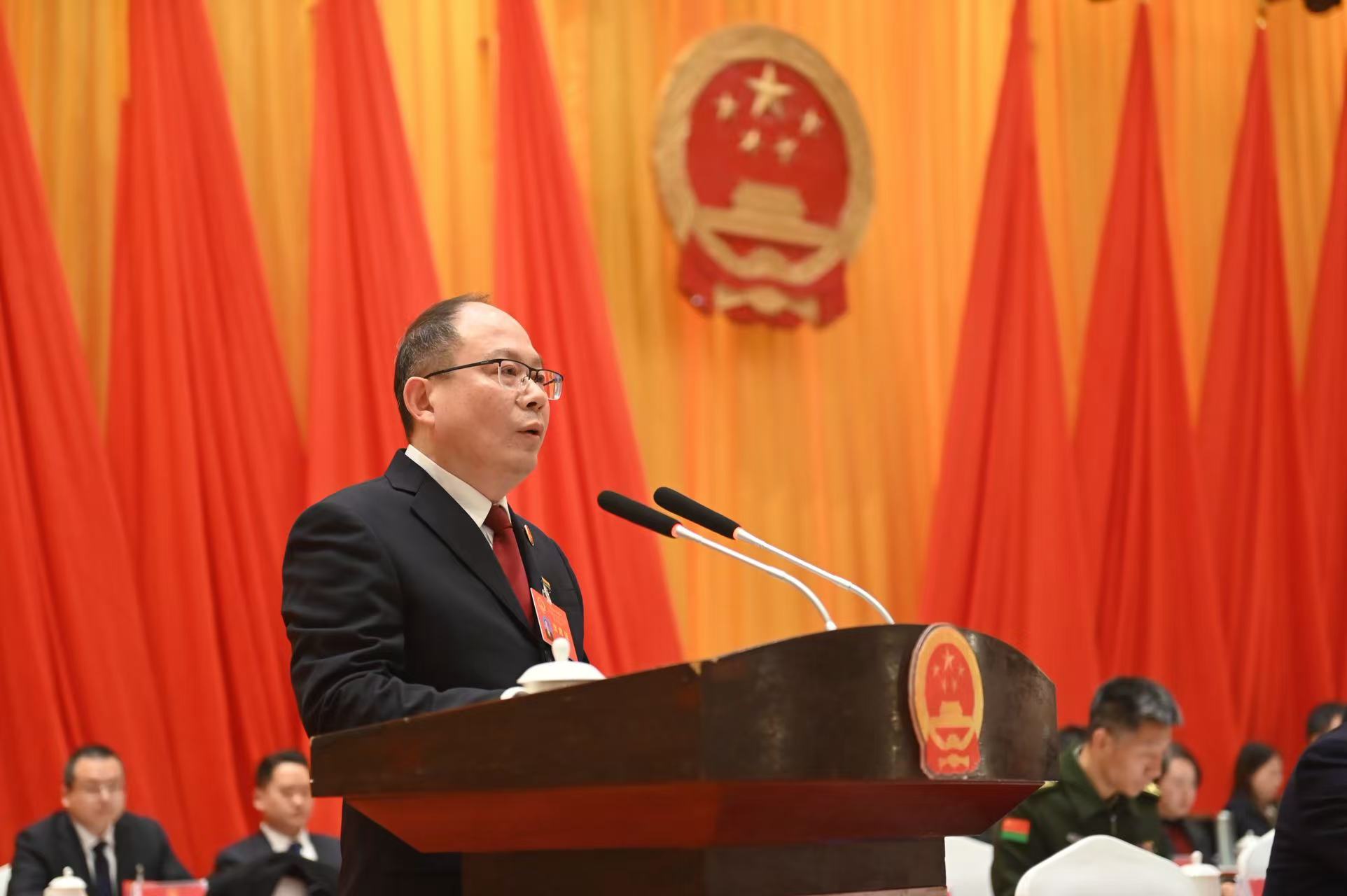 荆州区人民检察院向荆州区第七届人民代表大会第五次会议报告工作